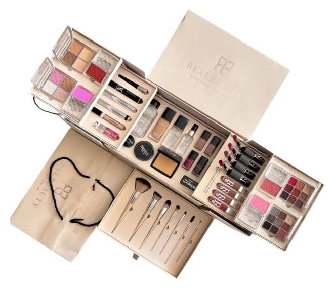 Real Beauty Makeup Set - Image 1