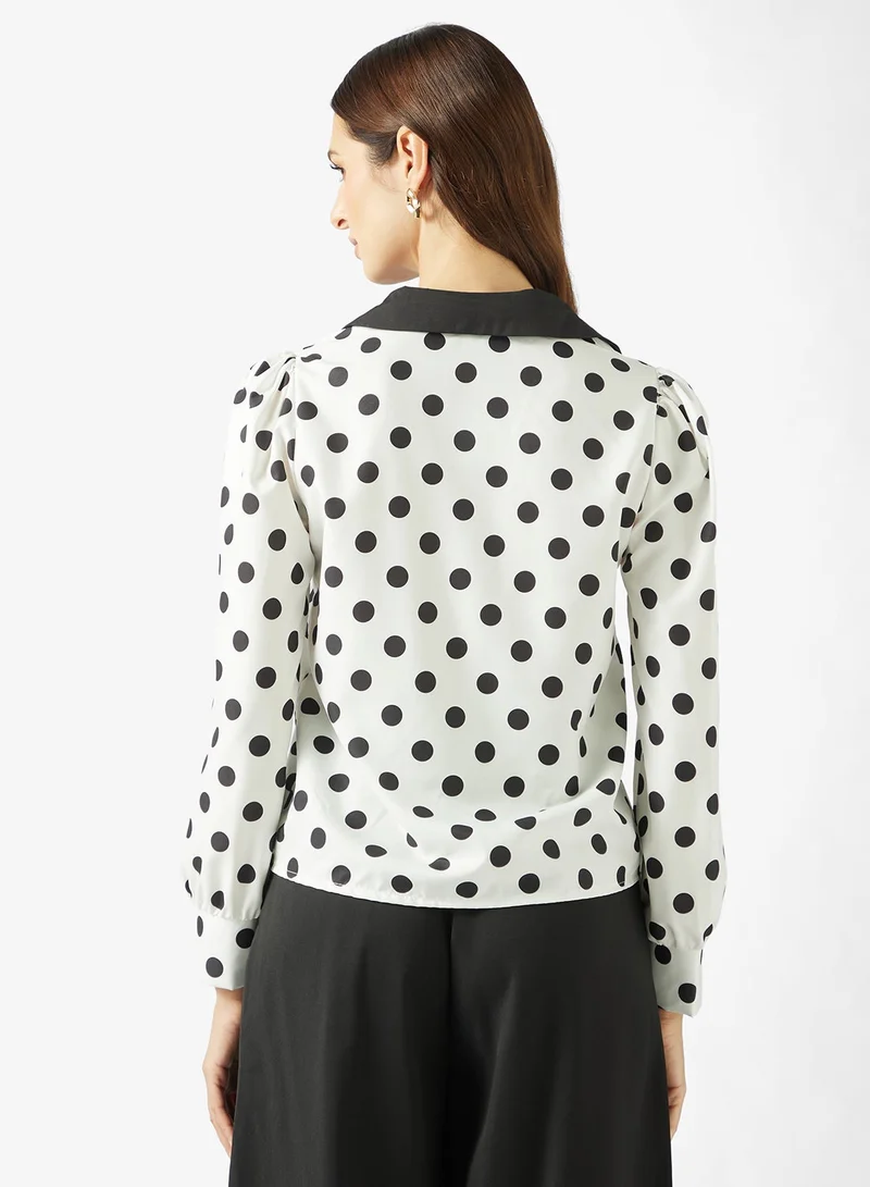 ايلا قميص بنقشة منقطة