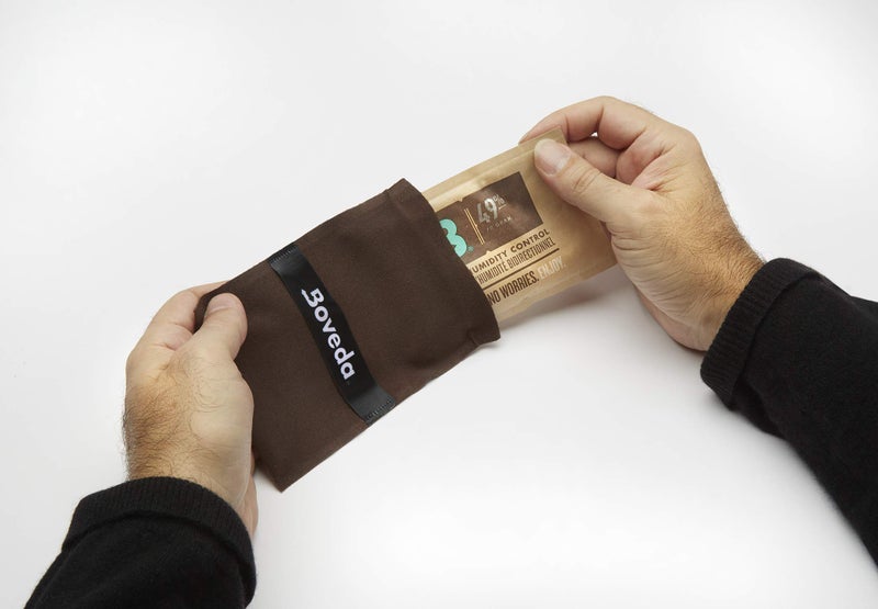 Boveda باوفيدا 49% عبوات التحكم في الرطوبة ثنائية الاتجاه للآلات الموسيقية - 4 عبوات - الحجم القياسي - تمنع التشوه والتصدع للآلات الخشبية - عبوات مرطبة لحقائب الآلات - كيس قابل لإعادة الإغلاق - Image 3
