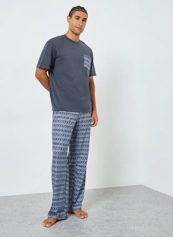 Styli Men Printed Pocket Short Sleeve T-Shirt and Pyjama Set