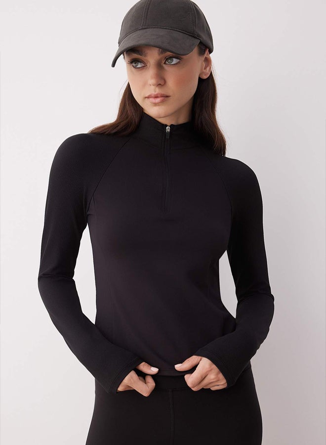 trendyol Black Diver/Scuba Fabric Zippered Knitted Sports Sweatshirt - Image 1