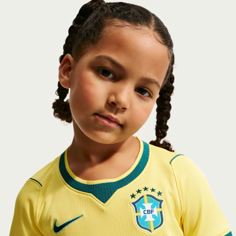 Nike Kids' Brazil 2025/26 Stadium Home Replica Football Kit