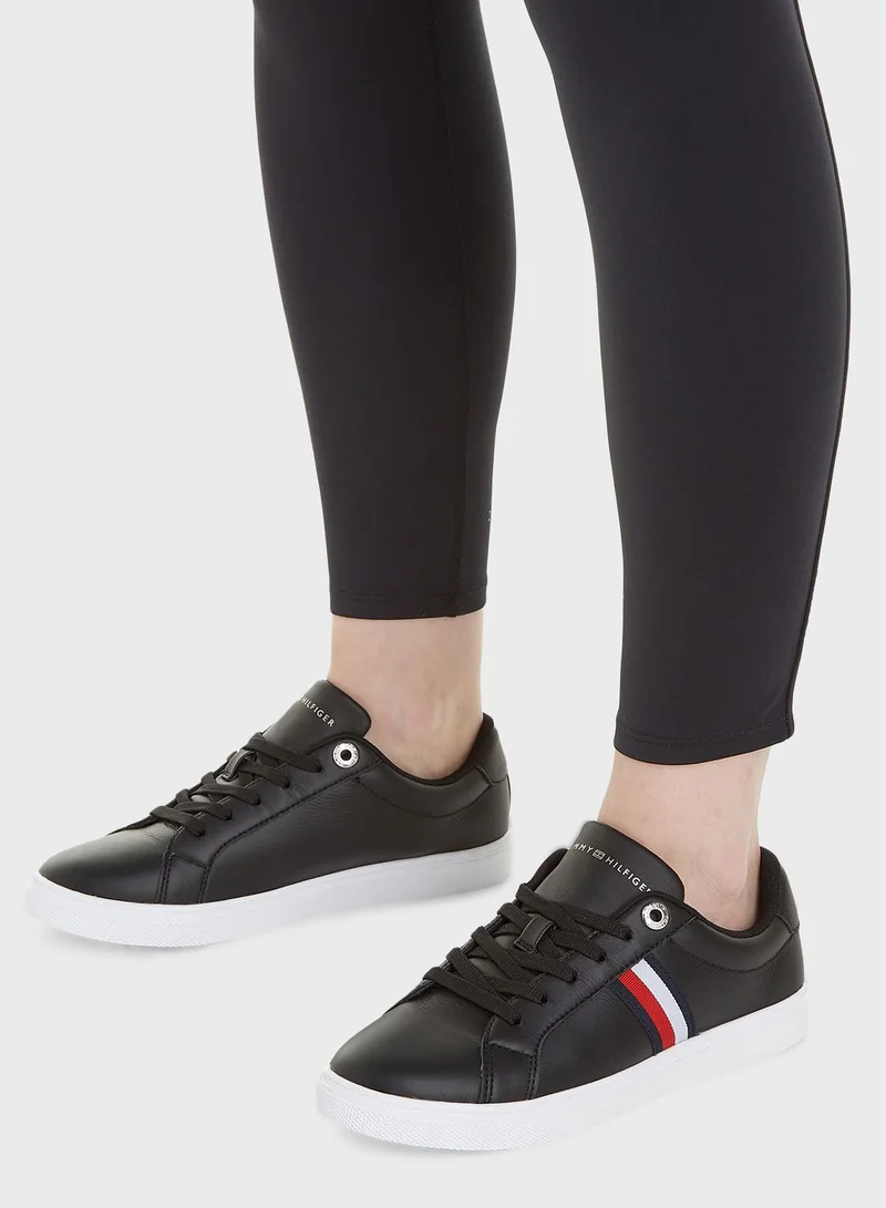TOMMY HILFIGER Essential Logo Detailed Sneakers