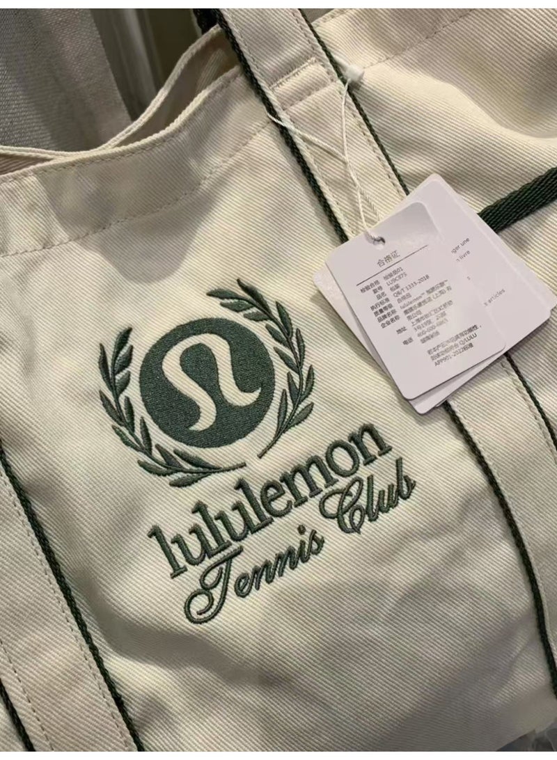 لولوليمون ​حقيبة توت 20 لتر بتصميم ثنائي اللون ومطرزة - حقيبة كتف قماشية عالية السعة للرجال والنساء​ - Image 2