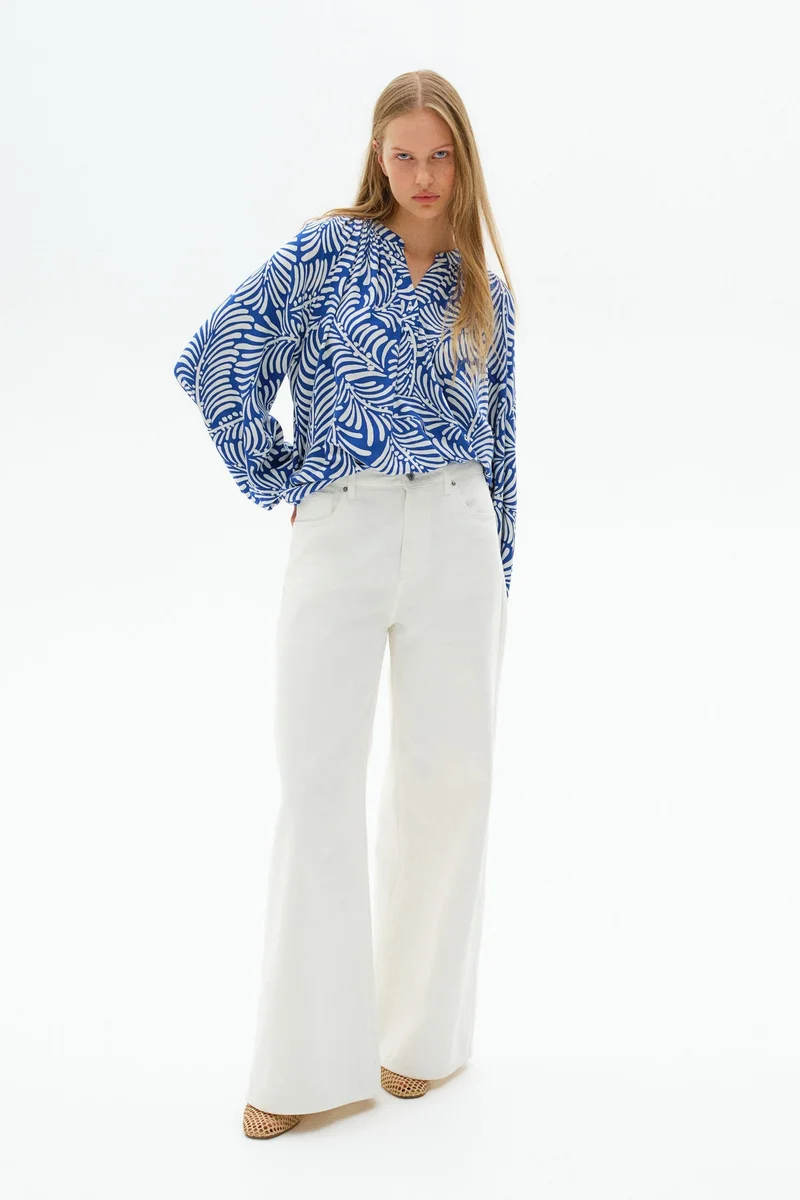 اتش اند ام بلوزة بأكمام واسعة