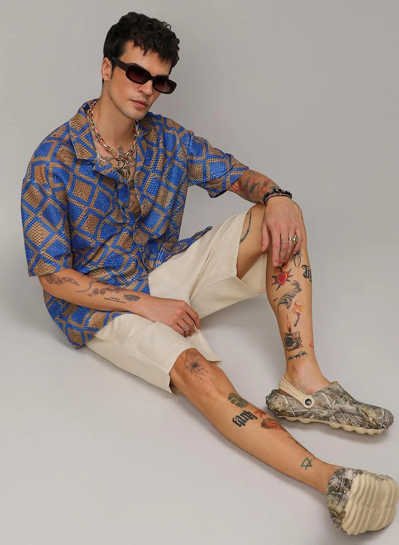 Campus Sutra Campus Sutra Men's Royal Blue & Mocha Brown Geometric Block Oversized Shirt For Casual Wear | Spread Collar | Short Sleeve | Button Closure | Shirt Crafted With Comfort Fit For Everyday Wear