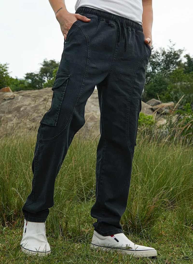 Campus Sutra Men's Midnight Black Straight-Fit Utility Denim Jeans For Casual Wear | Mid-Rise | Dark-Wash | Drawstring Closure | Denim Jeans Crafted With Comfort Fit For Everyday Wear