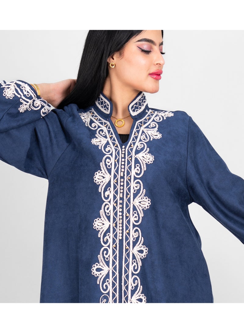 اكسا جلابية شتوية أنيقة بتطريز أمامي أزرق - Image 2