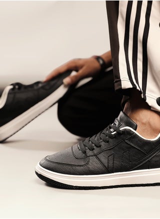 Black / White