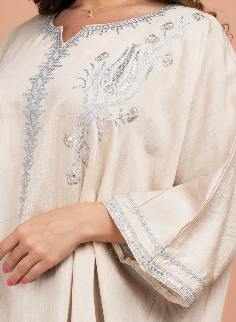 اكسا جلابية سادة مطرزة مقاس كبير CJ1022 بيج
