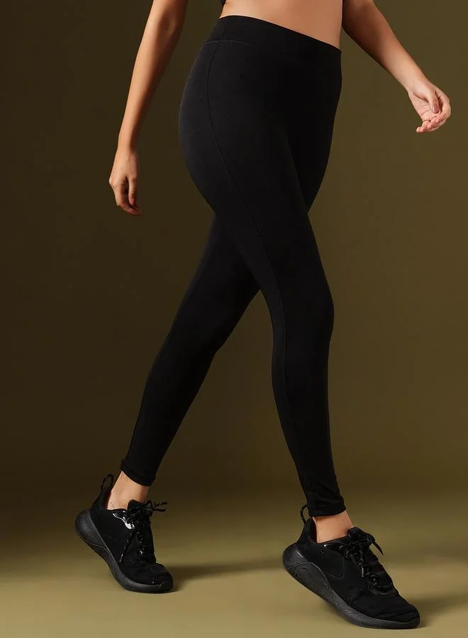 Clovia Black Snug Fit Active Tights
