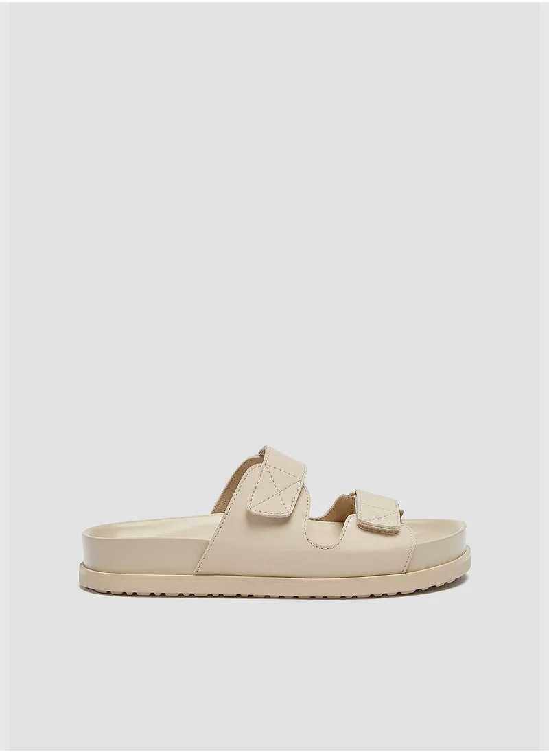 PULL&BEAR Flat Hook-And-Loop Strap Sandals