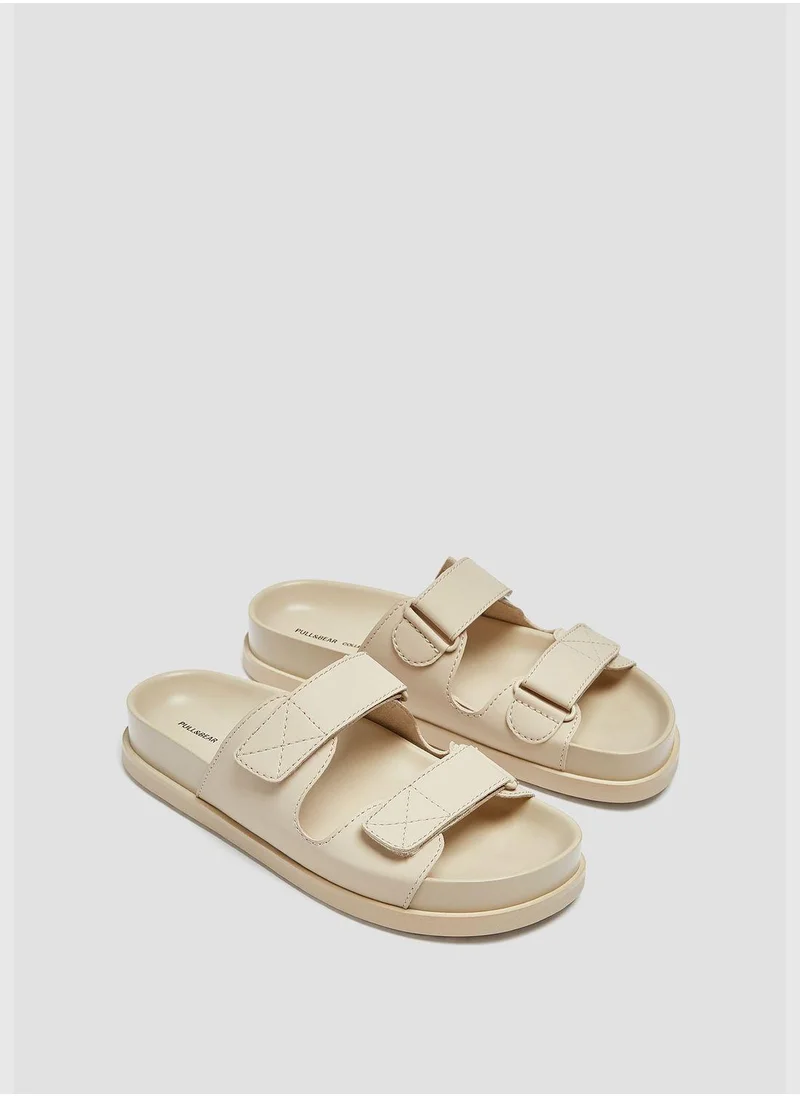 PULL&BEAR Flat Hook-And-Loop Strap Sandals