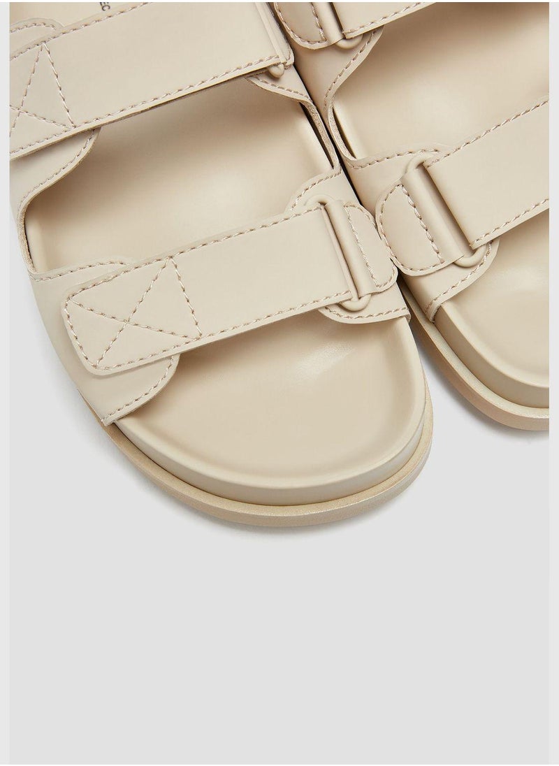 PULL&BEAR Flat Hook-And-Loop Strap Sandals  - Image 3