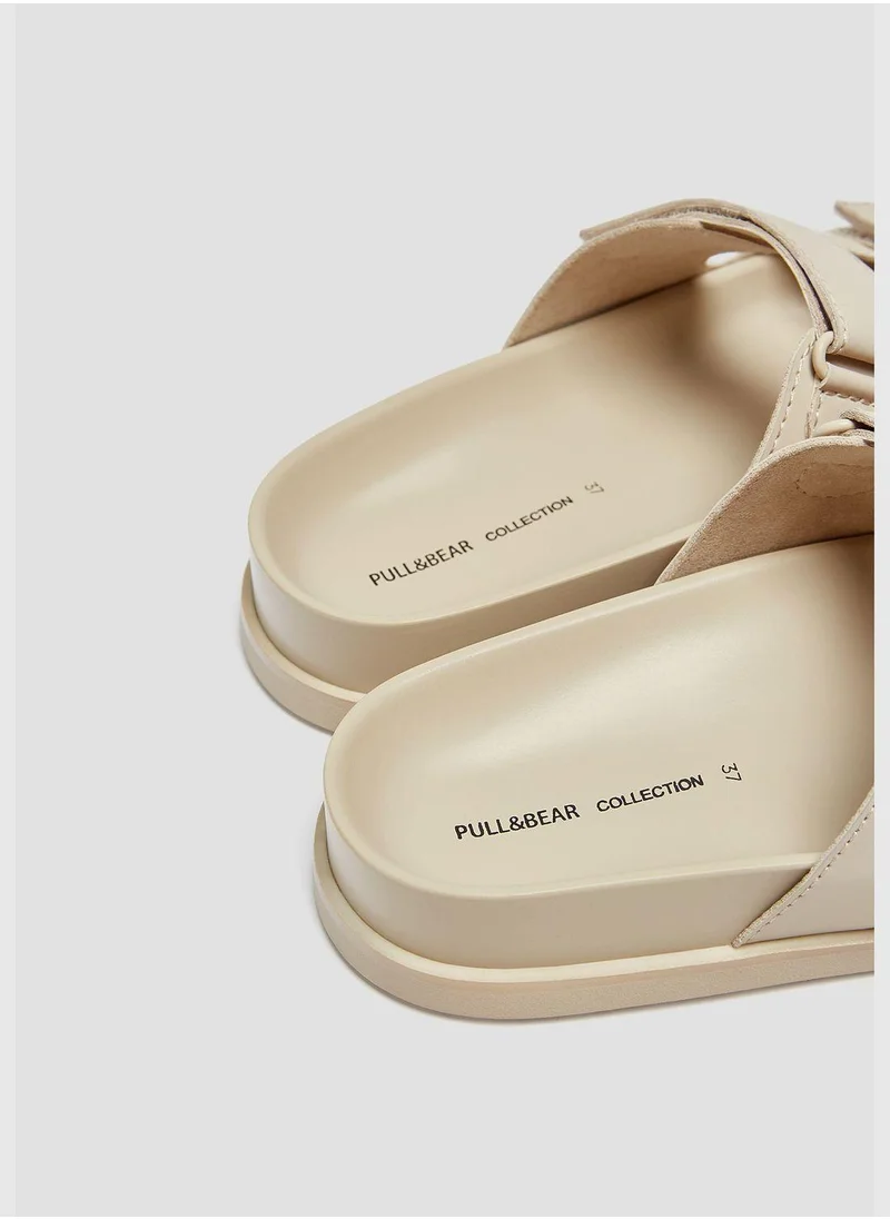 PULL&BEAR Flat Hook-And-Loop Strap Sandals