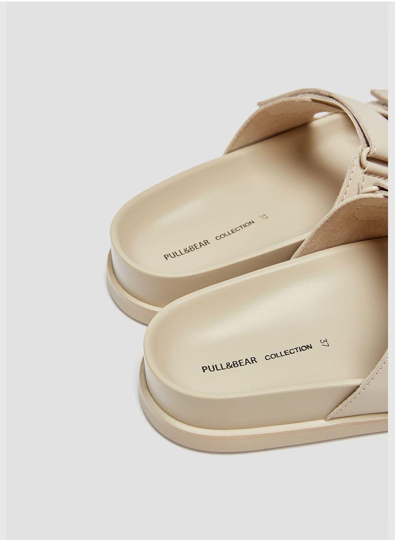 PULL&BEAR Flat Hook-And-Loop Strap Sandals  - Image 5