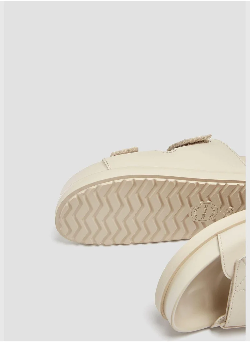 PULL&BEAR Flat Hook-And-Loop Strap Sandals