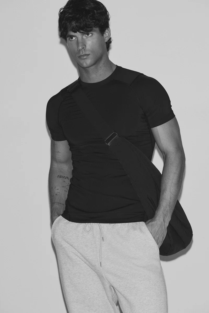 H&M Muscle Fit Sports top with DryMove™