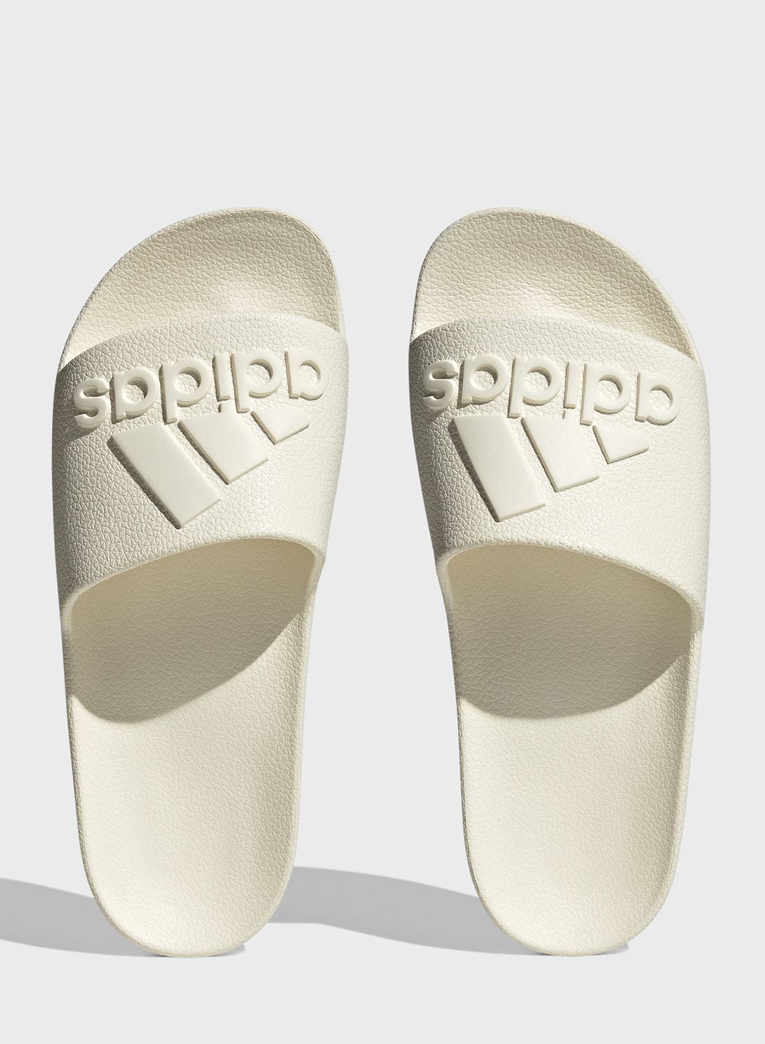 adidas flip flops white
