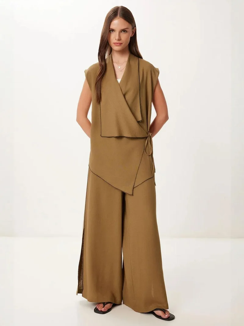 السعادة في إسطنبول ISTANBUL V-Neck Sleeveless Wide Leg Two-Piece Set with Slit