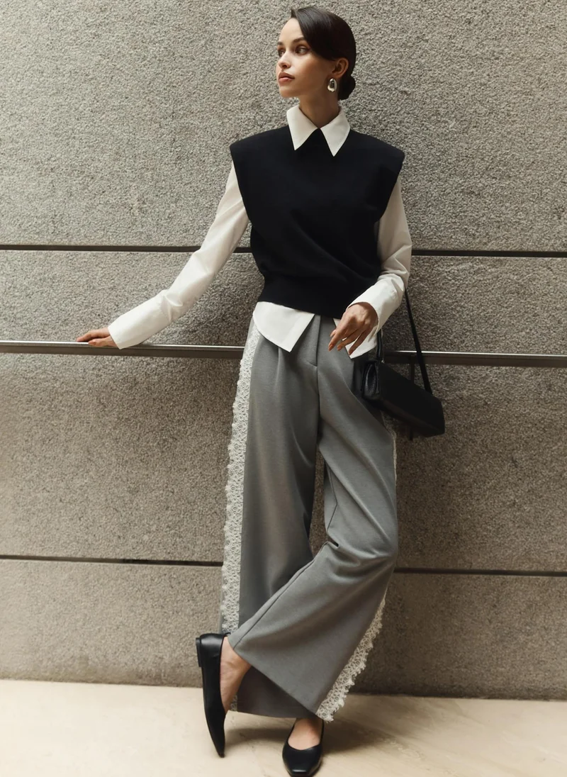 Lichi Knitted top with emphasised shoulders