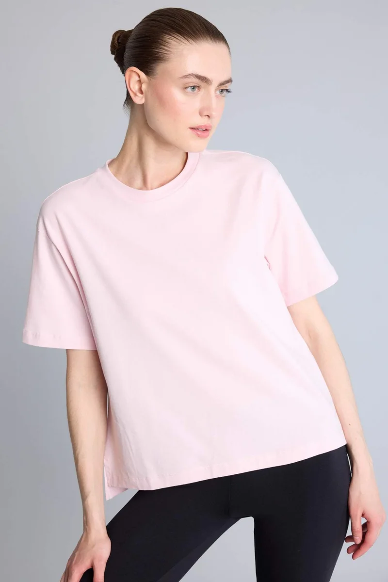 ديفاكتو Comfort Fit Crew Neck Short Sleeve T-Shirt