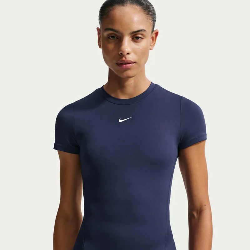 نايكي Women's One Fitted Dri-FIT Top