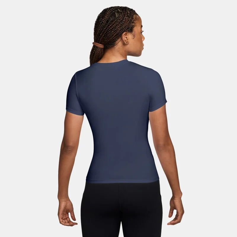 نايكي Women's One Fitted Dri-FIT Top