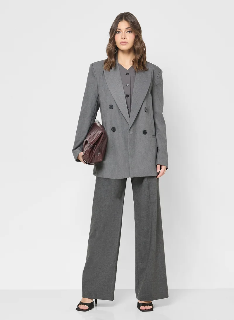 ايلا بليزر مزدوج الصدر