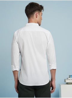 Dennis Lingo قميص رجالي كاجوال بقصّة Slim Fit باللون الأبيض  - Image 3