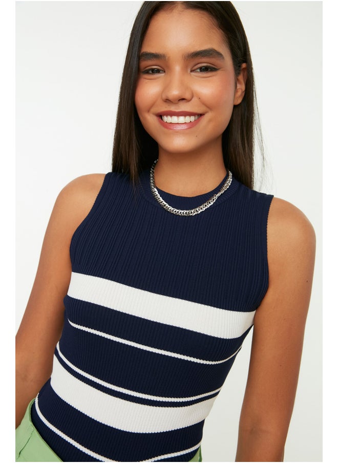 trendyol - Navy Blue Crew Neck Knitwear Blouse TWOSS21BZ0370 - Image 1