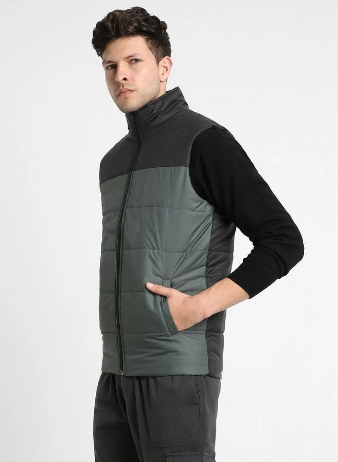 Dennis Lingo Military Regular Fit Men's Colourblocked Mock Neck Sleeveless Polyester Jacket with Zipper Closure
