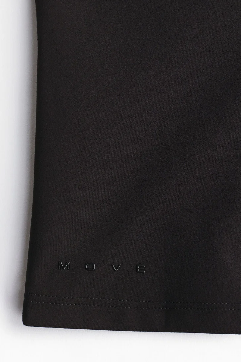 اتش اند ام تي-شيرت رياضي من نسيج سوفت موف