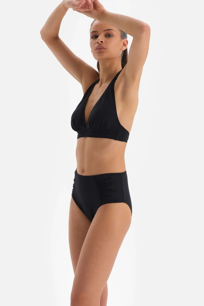 داجي Black Triangle Wide Bikini Top