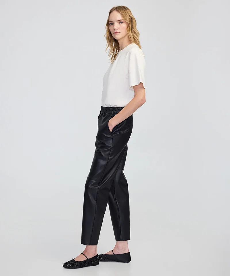 ابيكول Leather-Effect Carrot-Fit Trousers