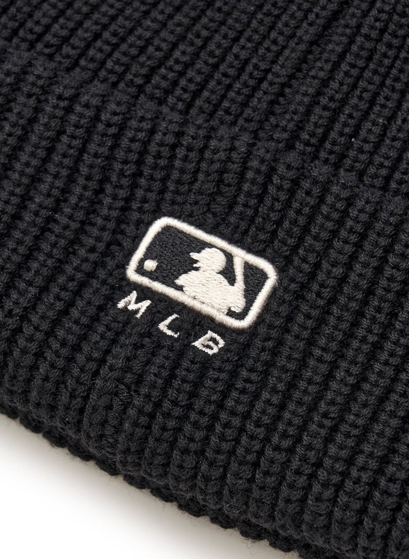 إم إل بي Varsity Cursive New York Yankees Beanie - Image 4