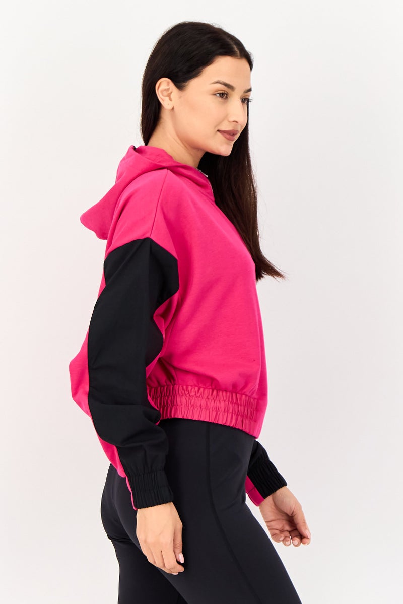 Nike هودي خارجي طويل الأكمام للنساء بحجم كبير، وردي داكن - Image 4