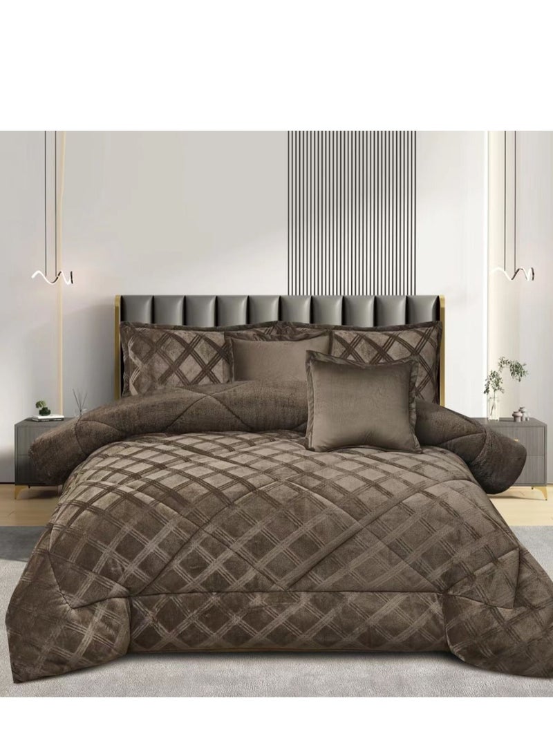 مينجلي مفرش سرير نفرين مخمل شتوي فخم بتصميم انيق وخامة تمنحك الدفئ والراحة 6 قطع، مقاس اللحاف 240x220 سم - Image 1