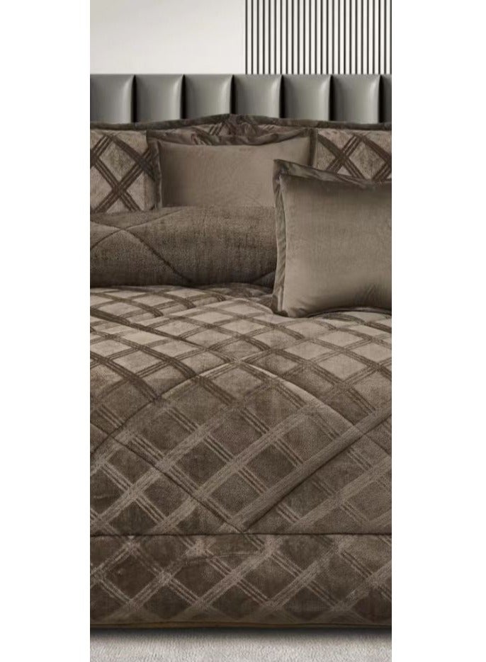 مينجلي مفرش سرير نفرين مخمل شتوي فخم بتصميم انيق وخامة تمنحك الدفئ والراحة 6 قطع، مقاس اللحاف 240x220 سم - Image 3