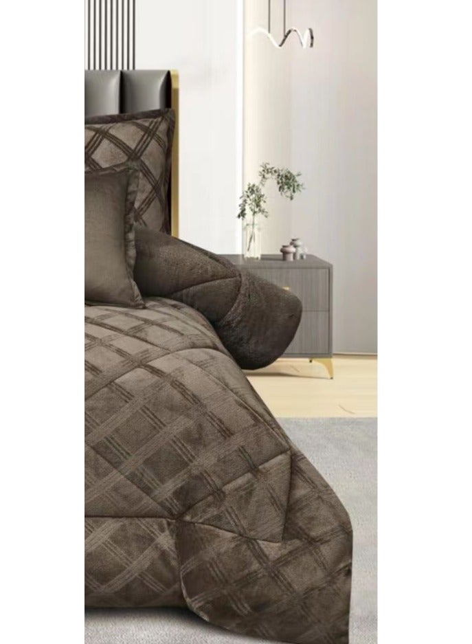 مينجلي مفرش سرير نفرين مخمل شتوي فخم بتصميم انيق وخامة تمنحك الدفئ والراحة 6 قطع، مقاس اللحاف 240x220 سم - Image 4