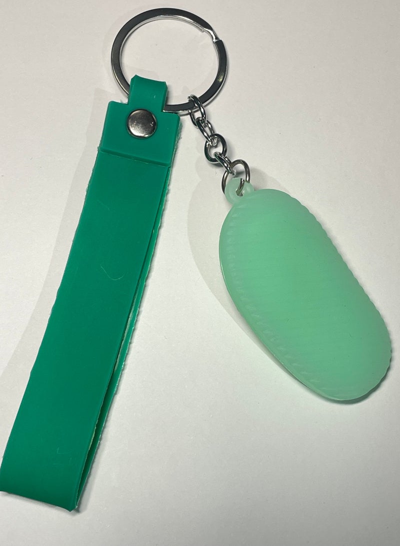 ميدالية مفاتيح كرتونية مميزة اكسسوار مميز سلسلة مفاتيح بتصميم حذاء ستيبلر مع شريط يتناسب مع مفاتيح السيارة والمحفظة والحقيبة هدية رائعة وجميلة - Image 3