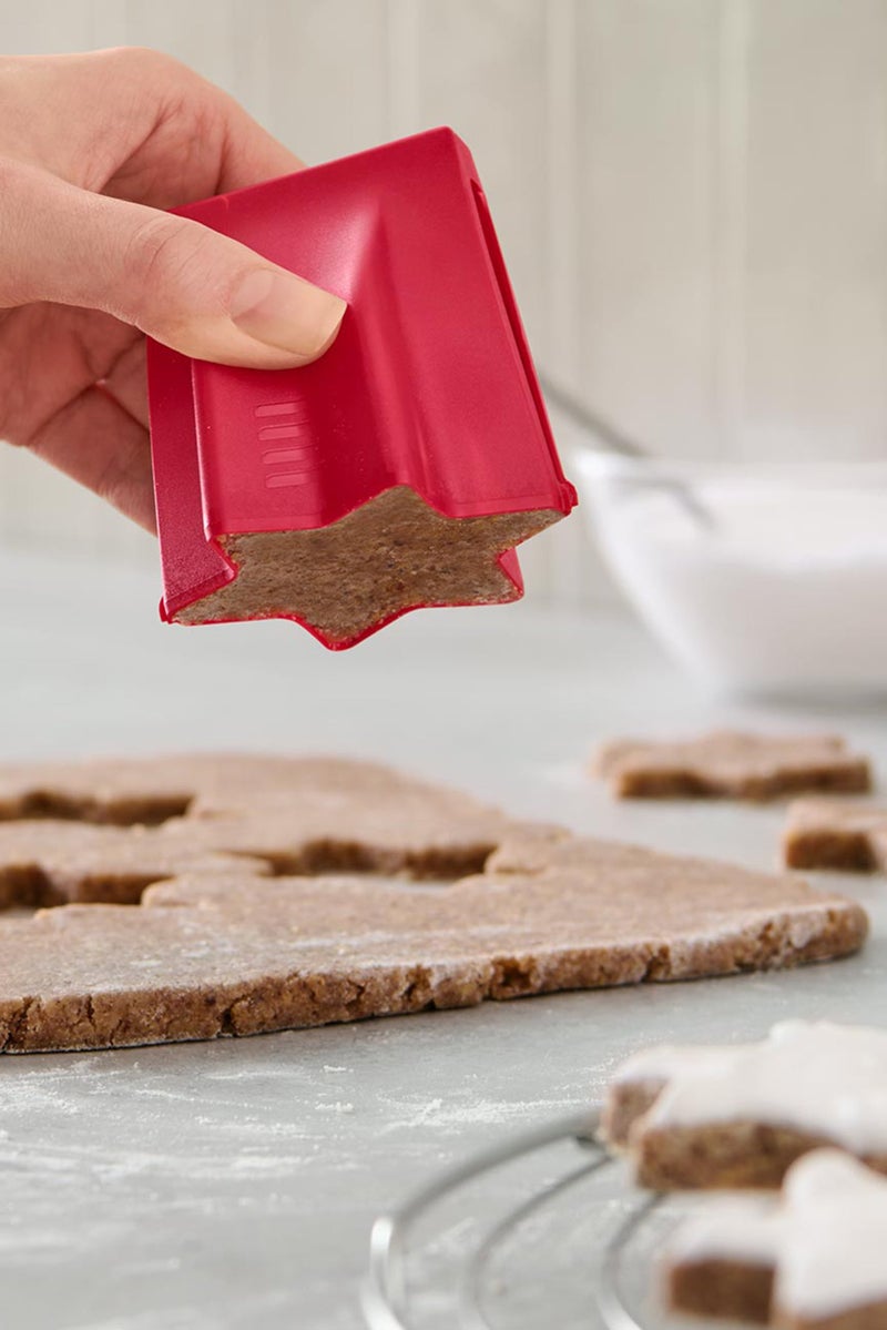 Tchibo Cinnamon Star Shaped Cookie Cutter, Red
