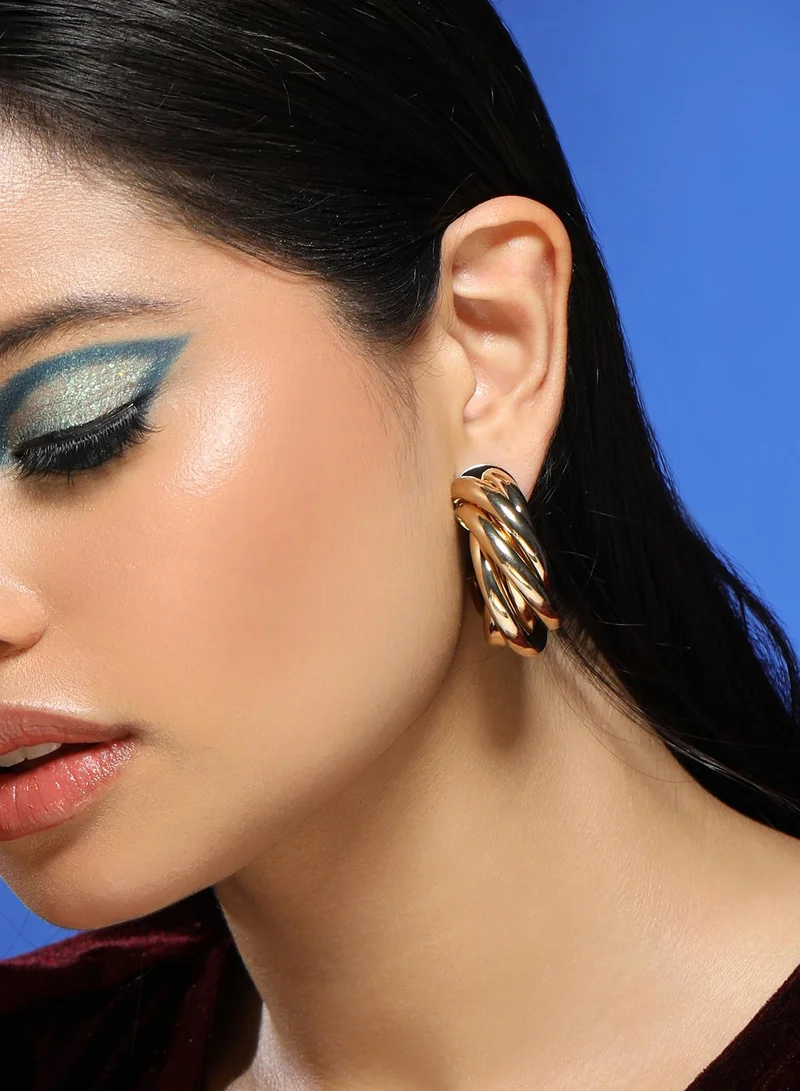 سوهي أقراط نسائية نصف دائرية بتصميم ملتوي سميك بلون ذهبي كاليفورنيا