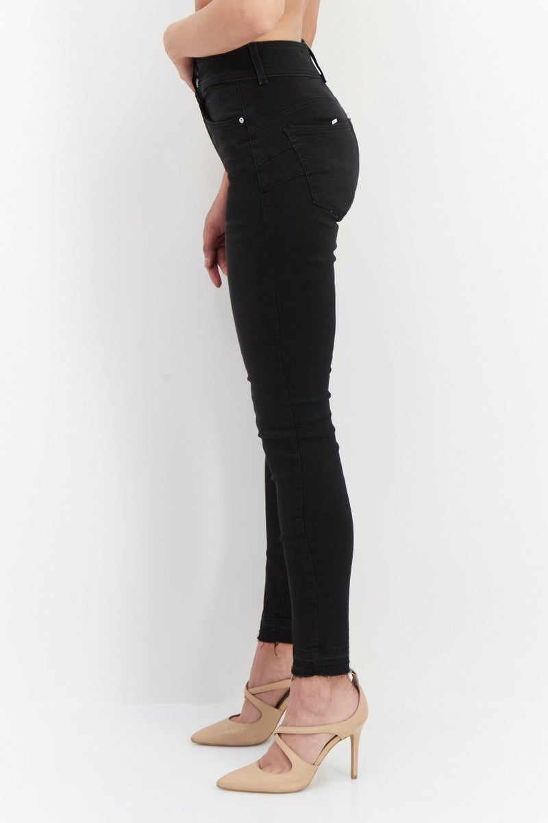 GUESS Women Skinny Fit Solid Stretchable Jeans, Black - Image 4