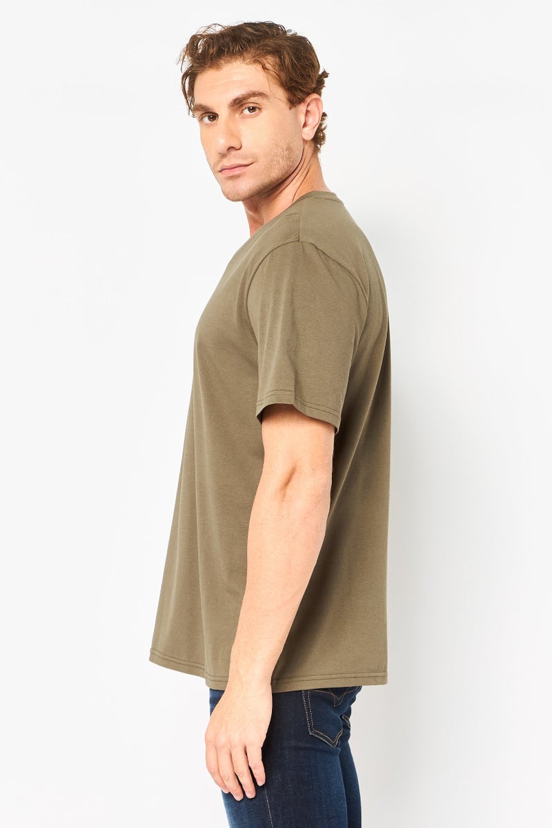 Algspar تي شيرت قصير الأكمام للرجال بتصميم على شكل حرف V، زيتوني - Image 3