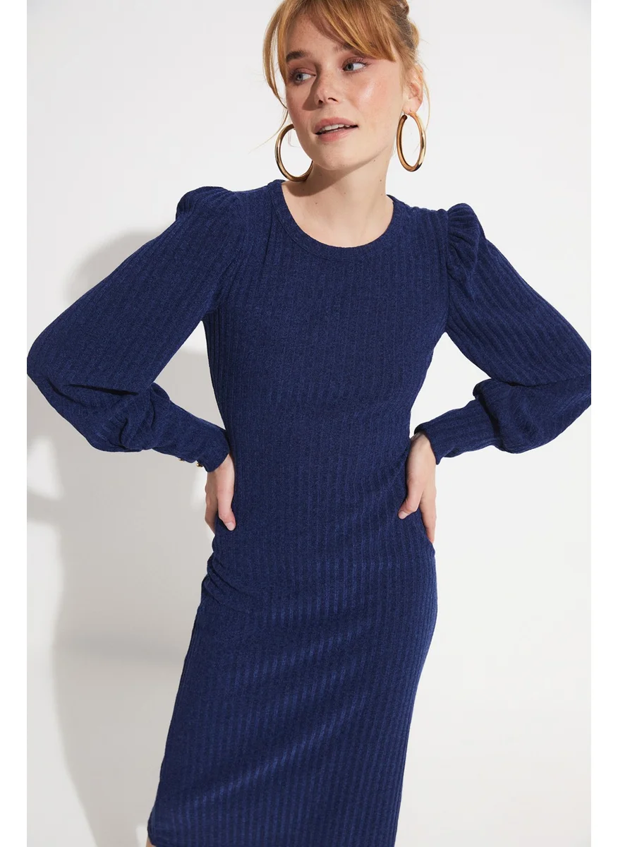 جون Corduroy Dress