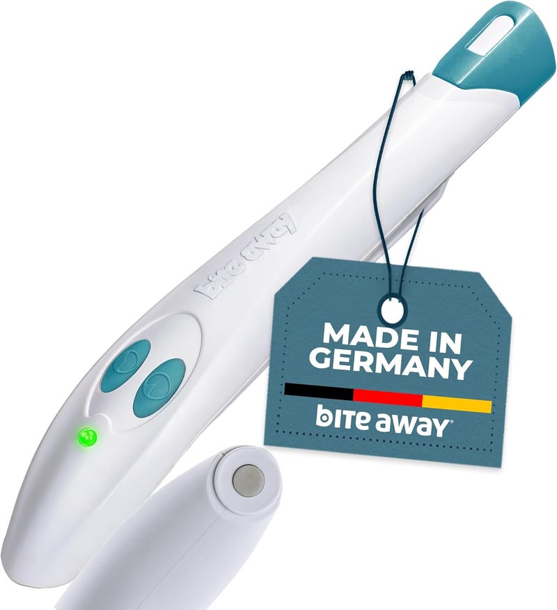 bite away - The Original Electronic Bug bite Treatment for Mosquito Bites, Made in Germany. Without Chemicals - Treatment by Heat, up to 300 Applications Possible with The First Set of Batteries - Image 1