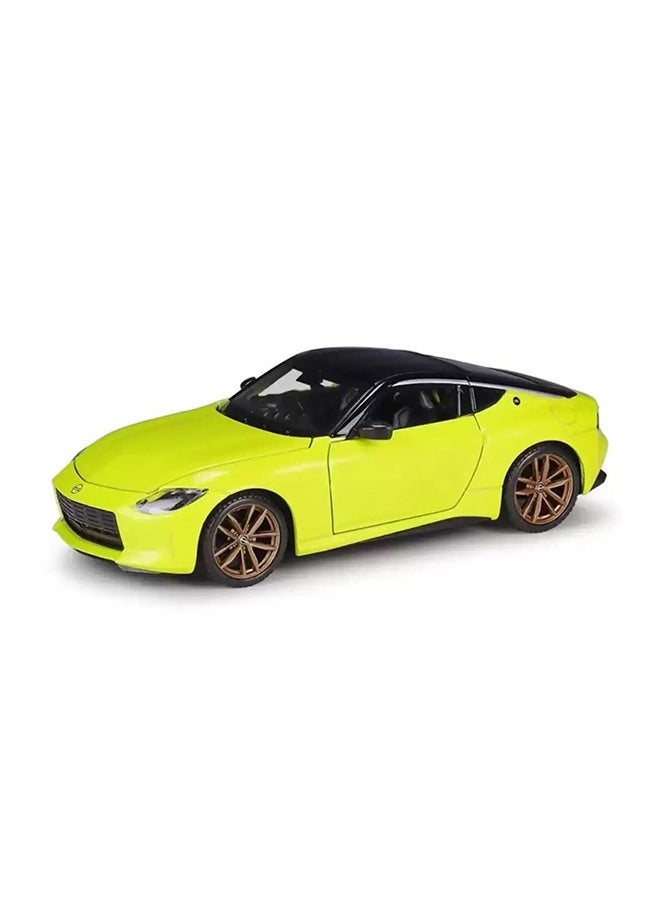 Maisto 1:24 Sp. Ed. (B) - 2023 Nissan Z Met Yellow/Black Officially Licensed Scaled Replicas of Collectible Diecast Metal Models with Exquisite Interior & Exterior Detailing for All Ages  - Image 1