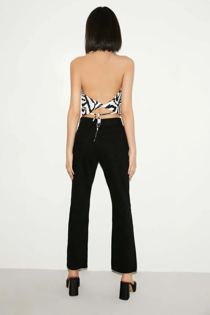 جريميلانج Emmy Women's Dagaje Collar Thick Textured Satin Black/White Blouse