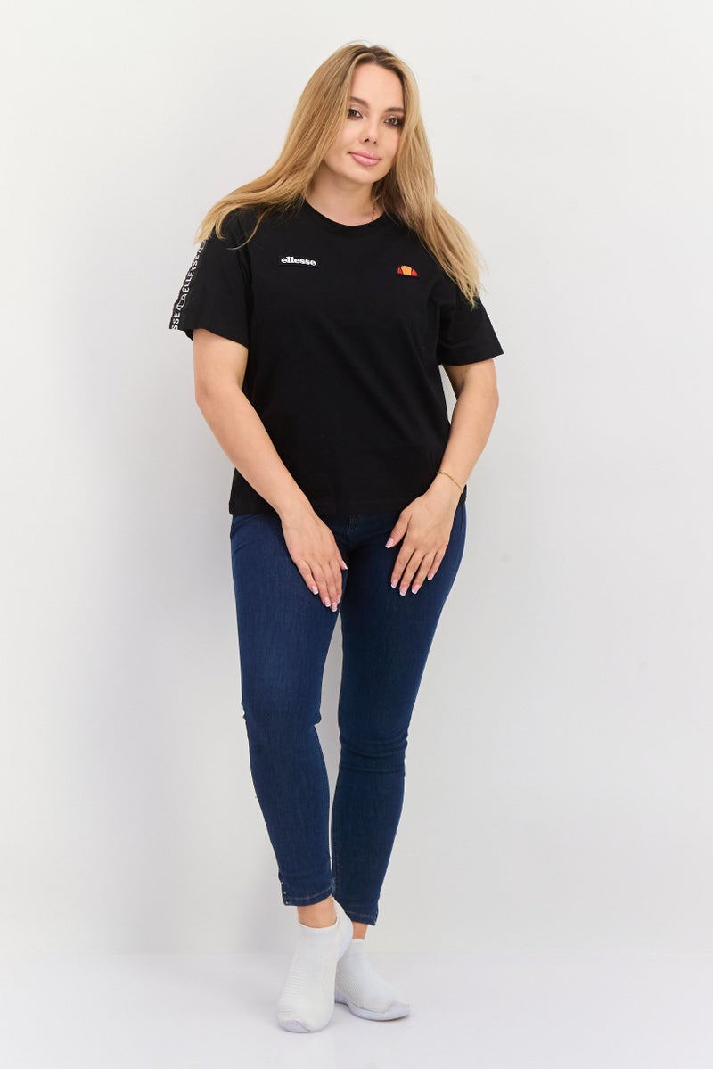 Ellesse تي شيرت رياضي نسائي بأكمام قصيرة، أسود - Image 2